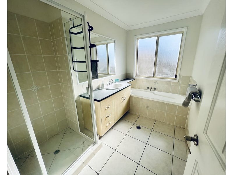 41 Clovelly Place, Sandstone Point QLD 4511