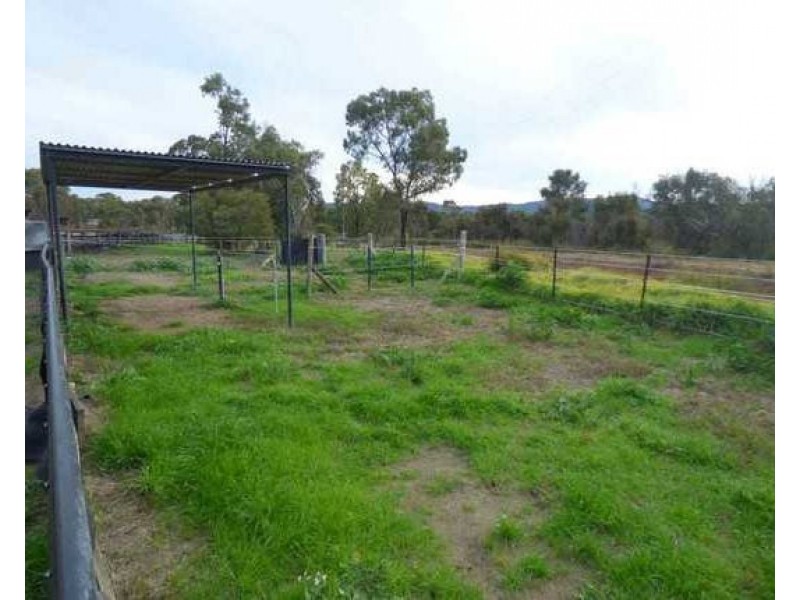 6 racecourse road, Cessnock NSW 2325