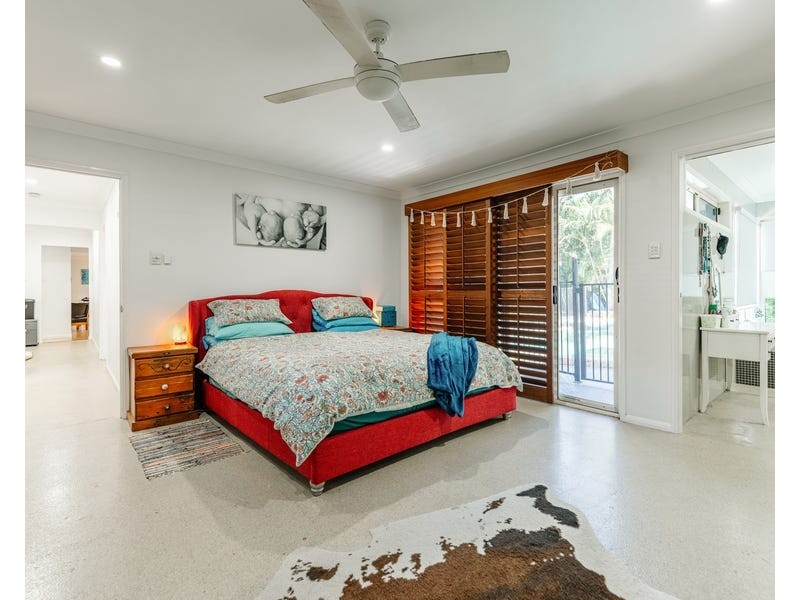 19 Pinemount Crescent, Oxenford QLD 4210