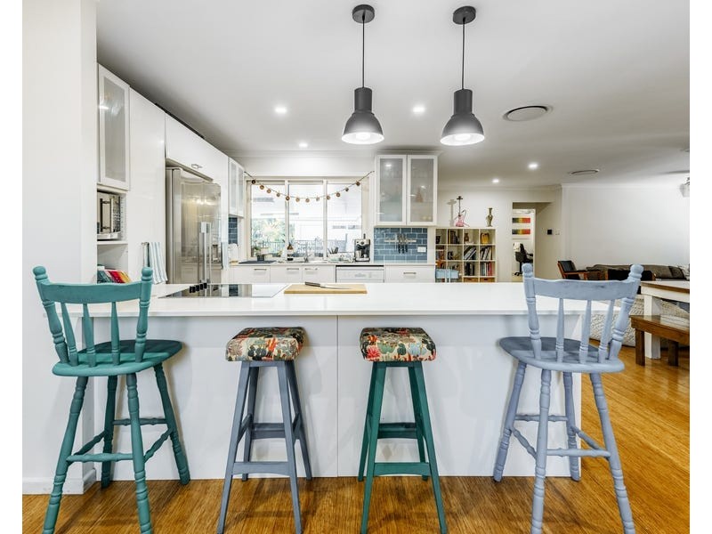 19 Pinemount Crescent, Oxenford QLD 4210