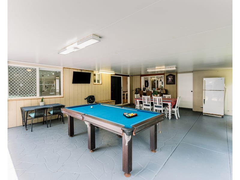 19 Pinemount Crescent, Oxenford QLD 4210