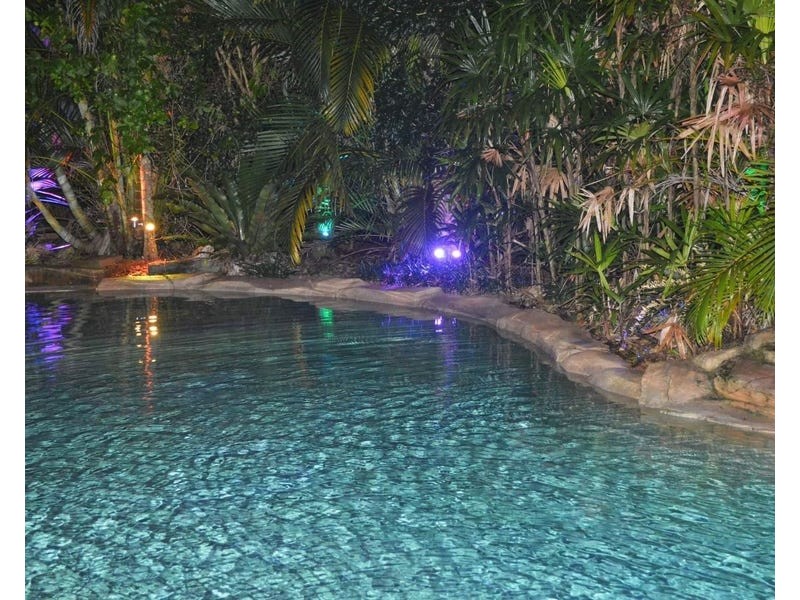 19 Pinemount Crescent, Oxenford QLD 4210