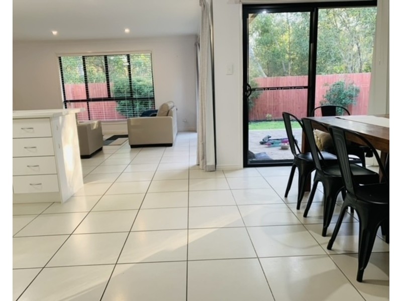 20 Rushcutters Court, Sandstone Point QLD 4511
