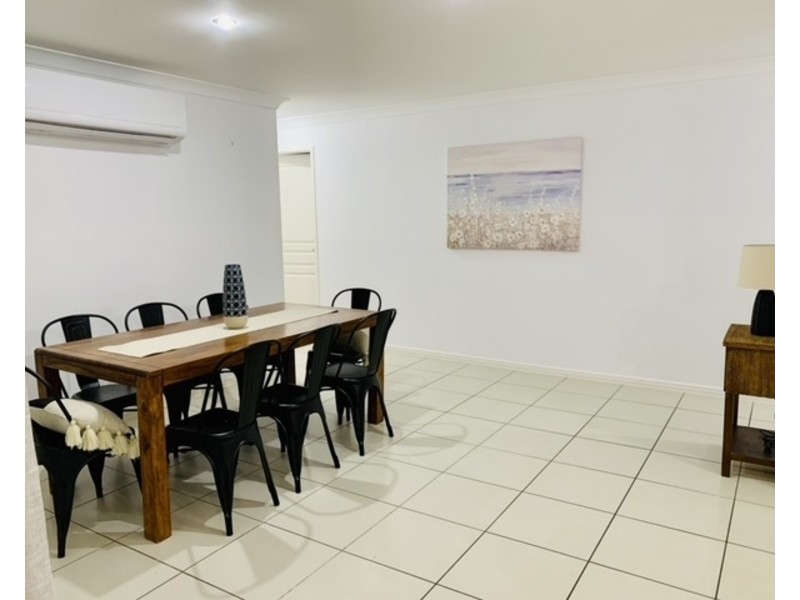 20 Rushcutters Court, Sandstone Point QLD 4511