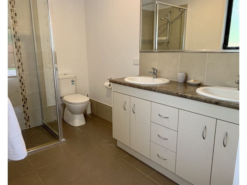 20 Rushcutters Court, Sandstone Point QLD 4511