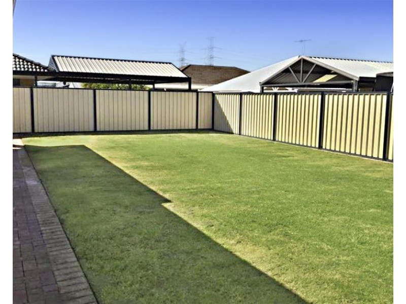 22 St Joseph Fairway, Success WA 6164