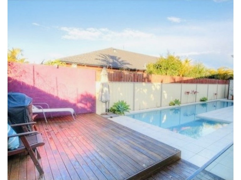 Sandstone Point QLD 4511