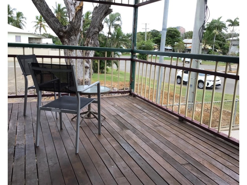48 Sixth Street, South Townsville QLD 4810
