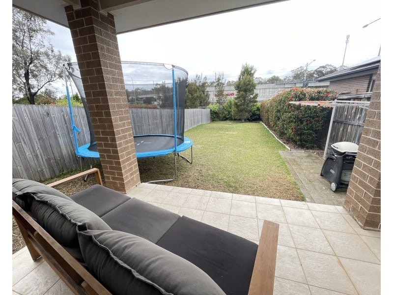 18 Glory Road, Glenfield NSW 2167