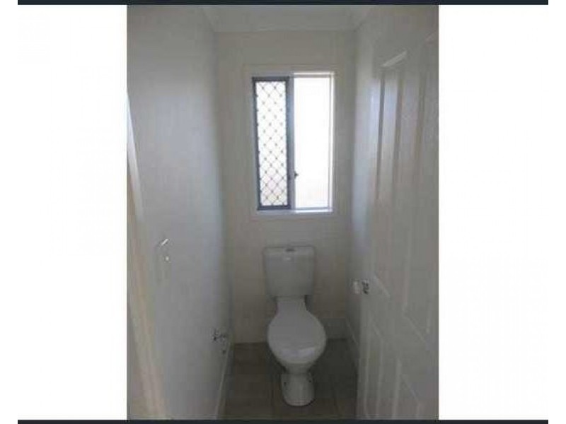 11 Lightening Street, Emerald QLD 4720