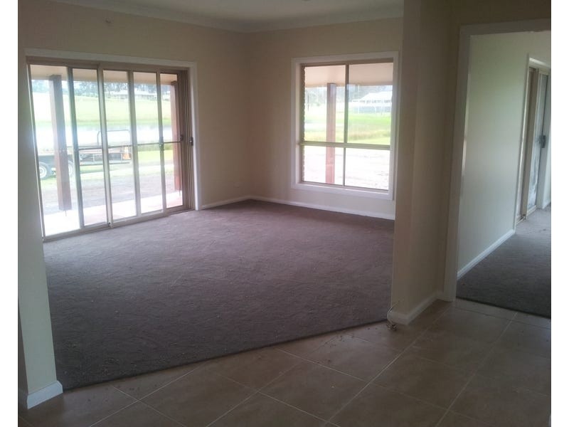 33 MOONLIGHT CCT, Gloucester NSW 2422