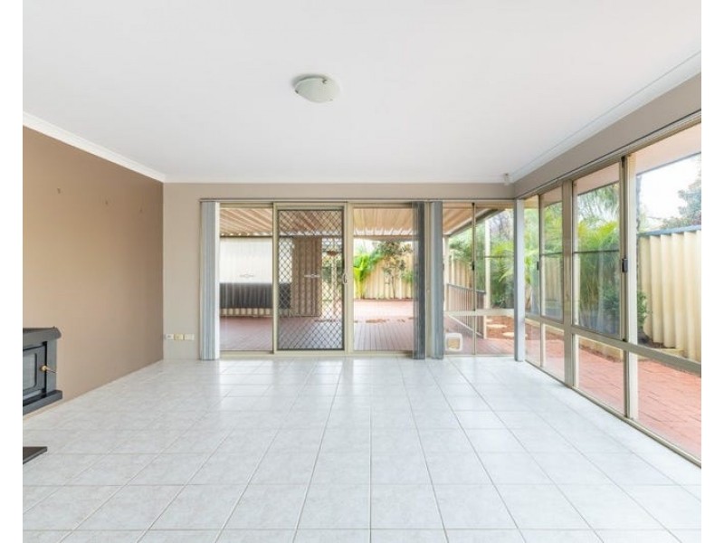 9 Wagstaff Road, Redcliffe WA 6104