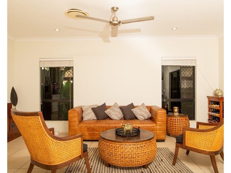 21 Douglas Crescent, Rural View QLD 4740