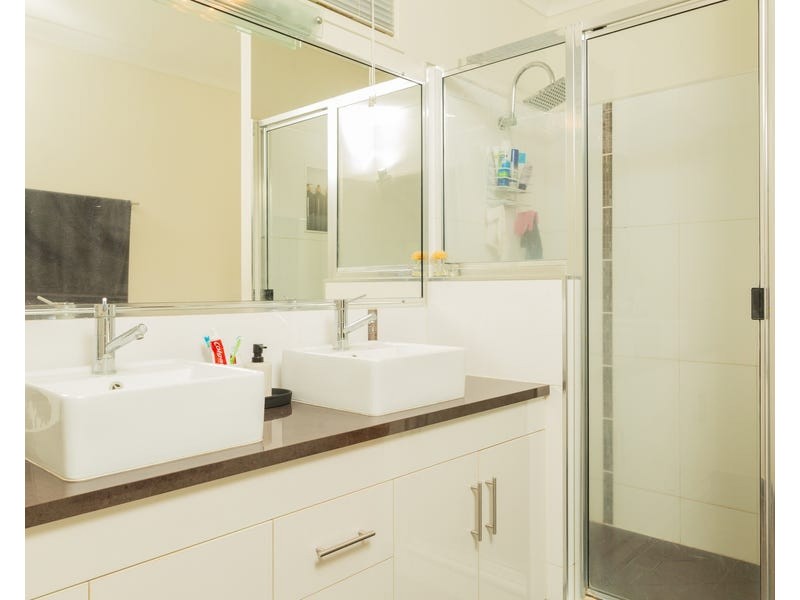 21 Douglas Crescent, Rural View QLD 4740