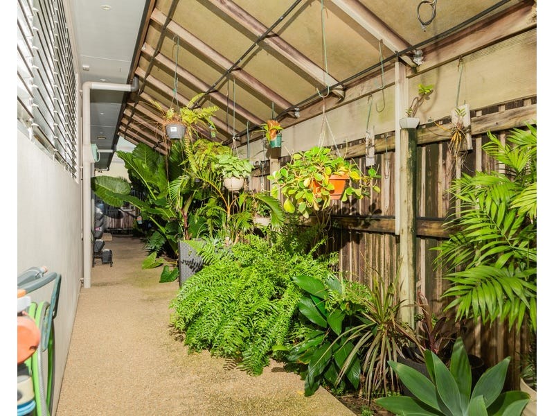 21 Douglas Crescent, Rural View QLD 4740