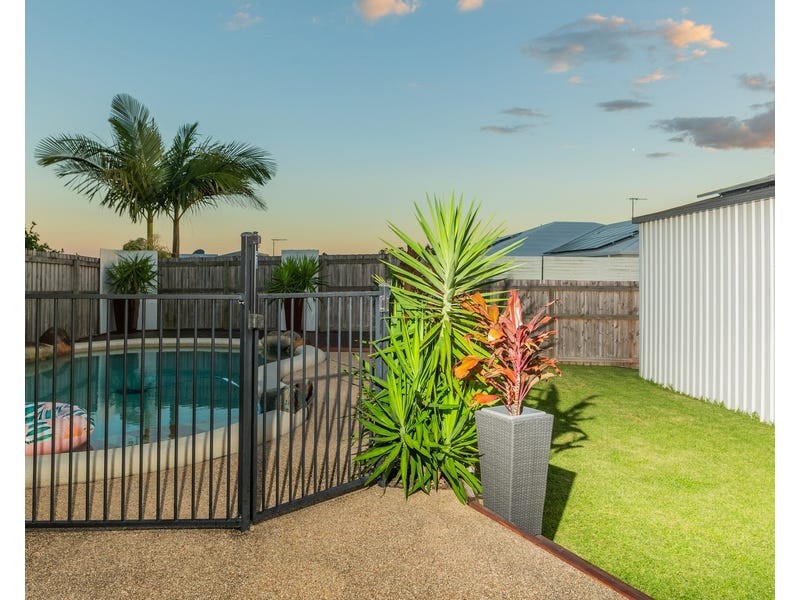 21 Douglas Crescent, Rural View QLD 4740