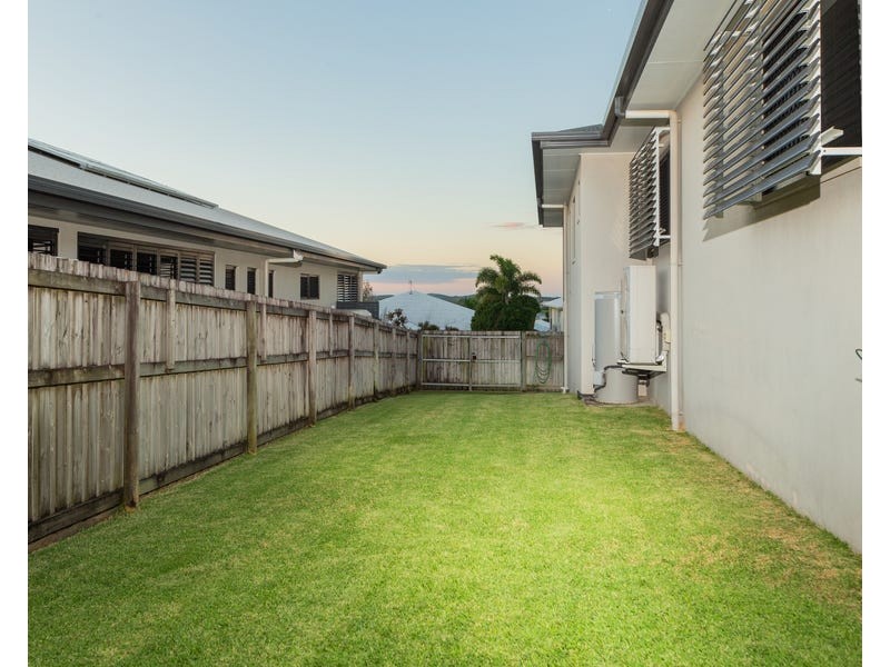 21 Douglas Crescent, Rural View QLD 4740