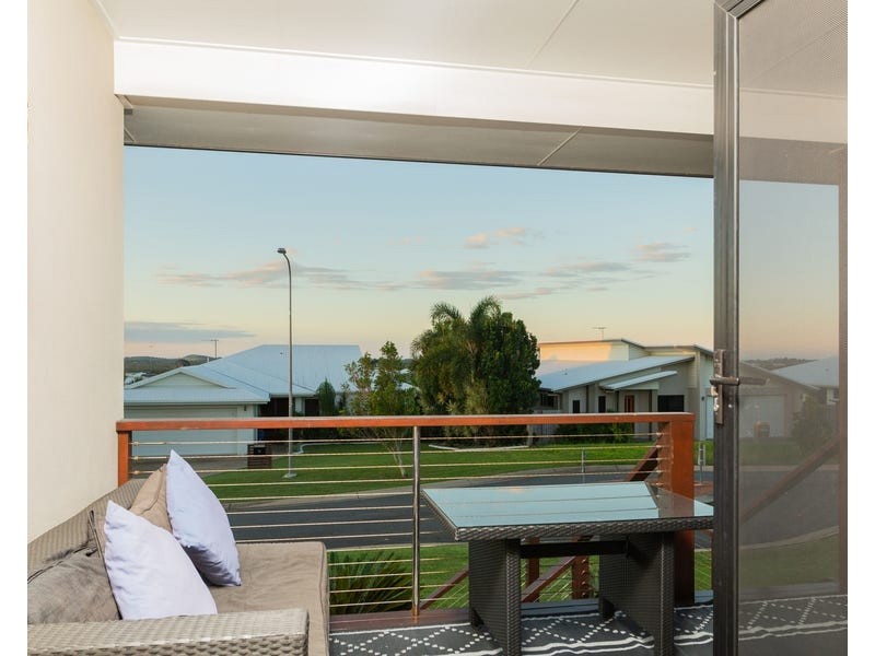 21 Douglas Crescent, Rural View QLD 4740