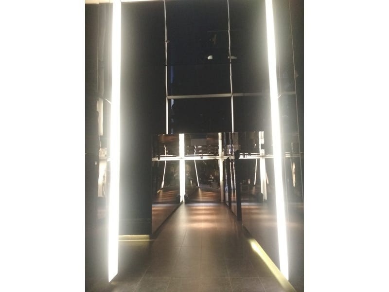 410/33 Mackenzie Street, Melbourne VIC 3000