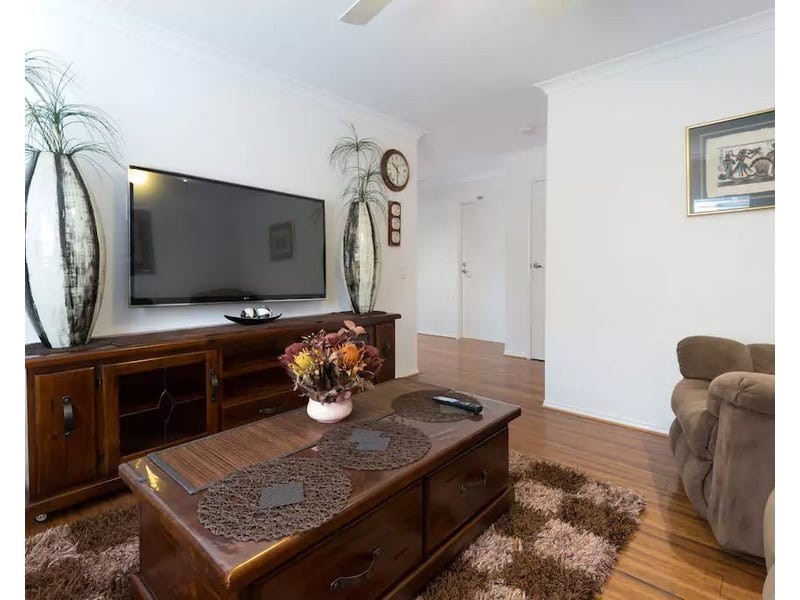 18 Half Moon Crescent, Indented Head VIC 3223