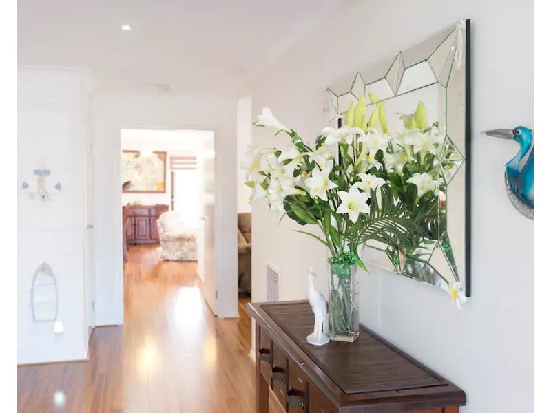 18 Half Moon Crescent, Indented Head VIC 3223