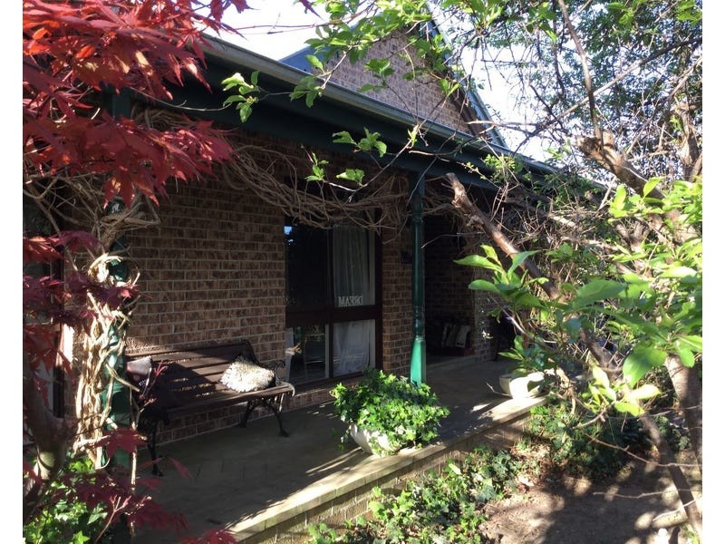 64 Park Rd, Bowral NSW 2576