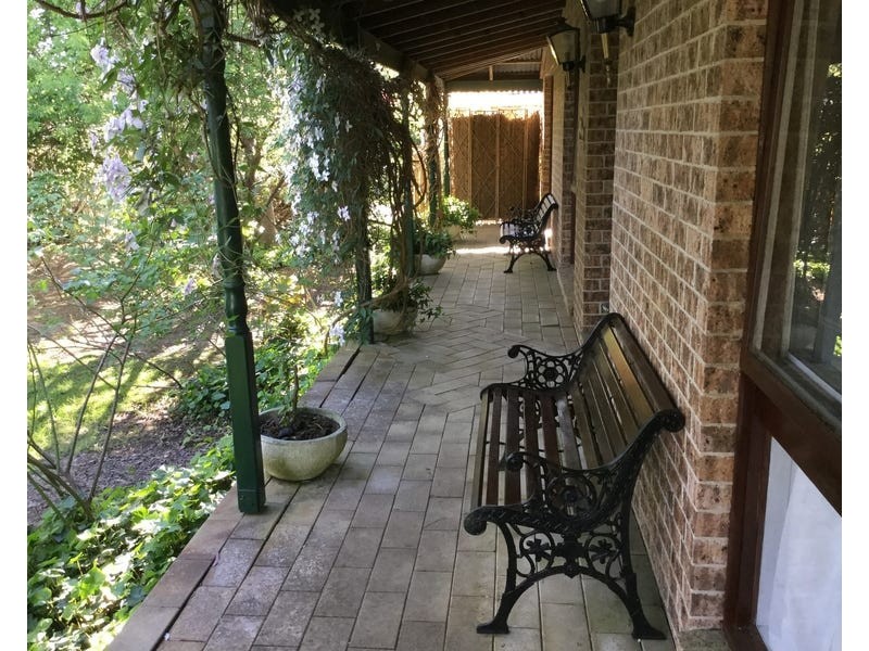 64 Park Rd, Bowral NSW 2576