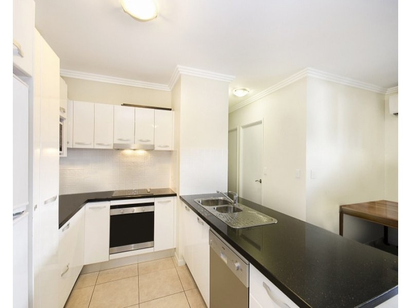 26/321 Angus Smith Drive, Douglas QLD 4814