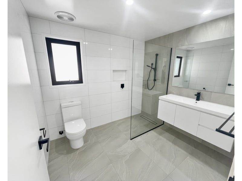 4/79 Slip road, Paynesville VIC 3880