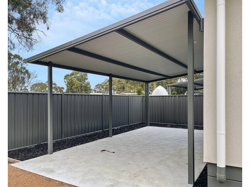 4/79 Slip road, Paynesville VIC 3880