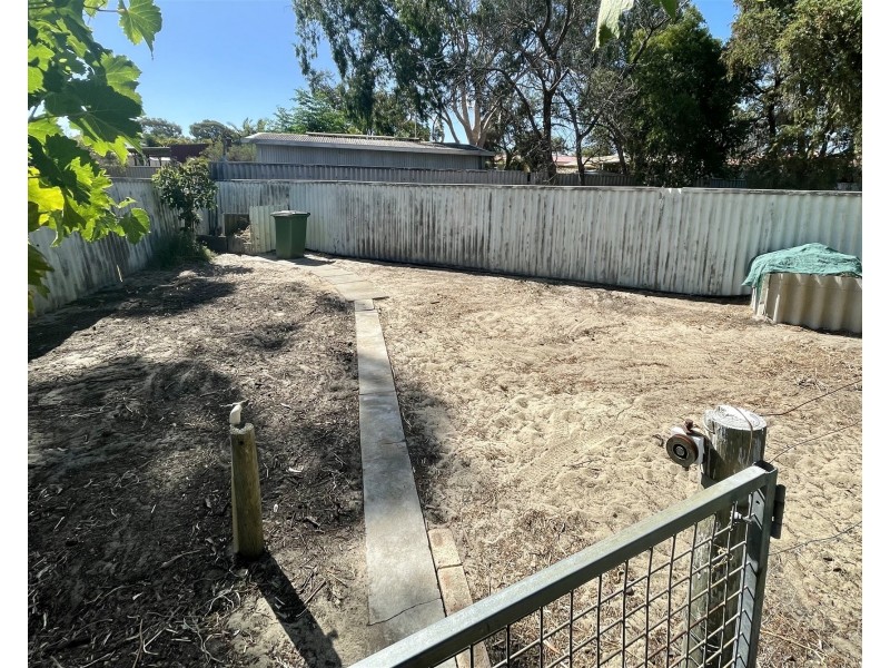 16 Webb Street, Gosnells WA 6110