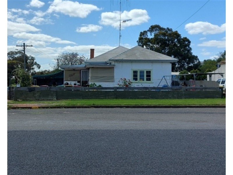 16 Mingelo St, Peak Hill NSW 2869