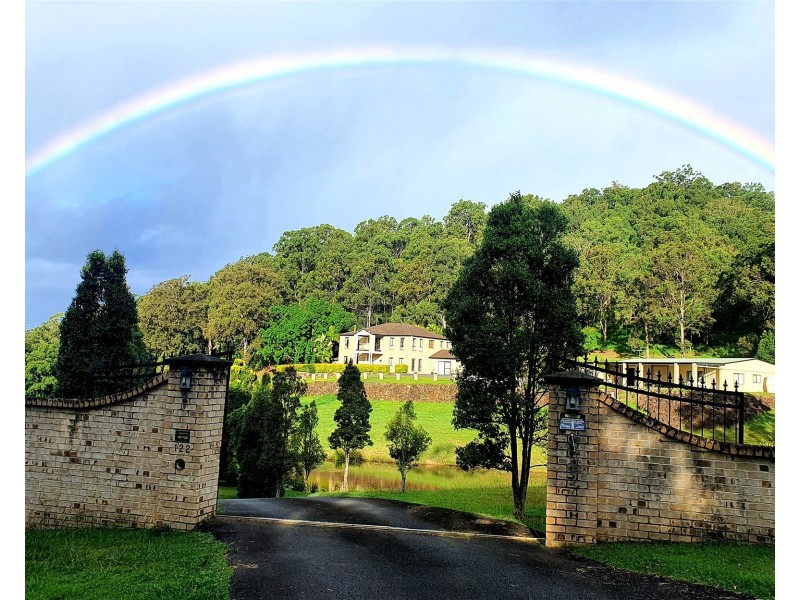 122  FAIRVIEW DRIVE, Willow Vale QLD 4209