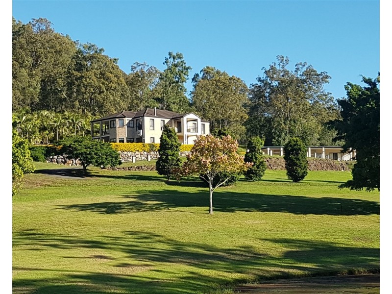 122  FAIRVIEW DRIVE, Willow Vale QLD 4209