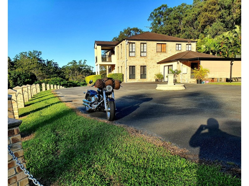 122  FAIRVIEW DRIVE, Willow Vale QLD 4209