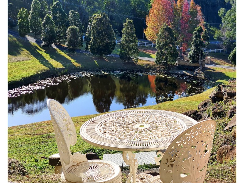 122  FAIRVIEW DRIVE, Willow Vale QLD 4209