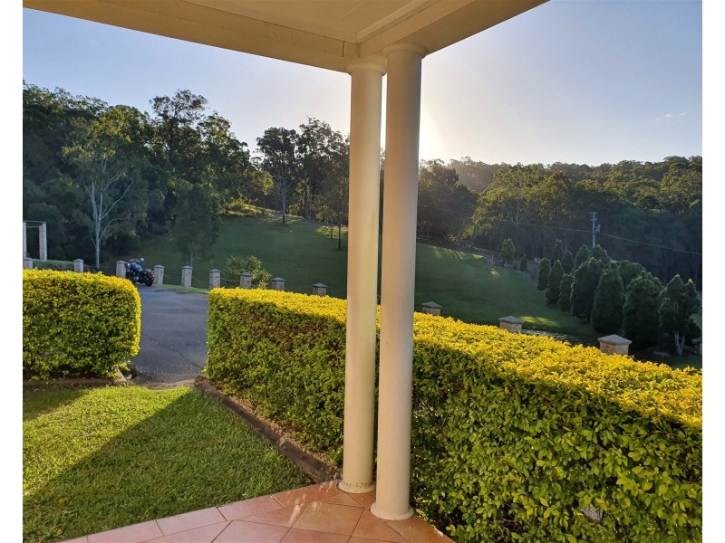 122  FAIRVIEW DRIVE, Willow Vale QLD 4209