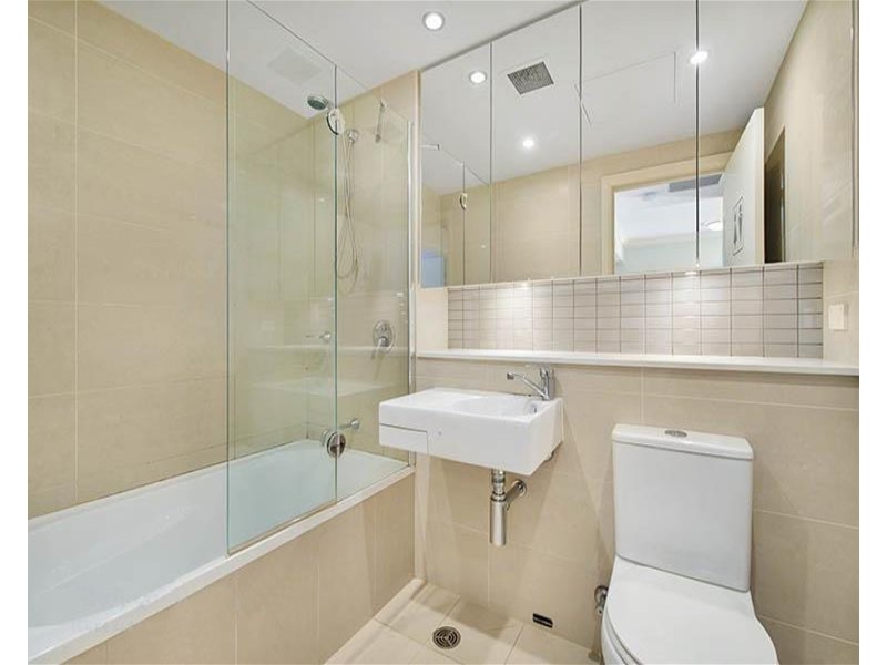 31/11 Bay Drive, Meadowbank NSW 2114