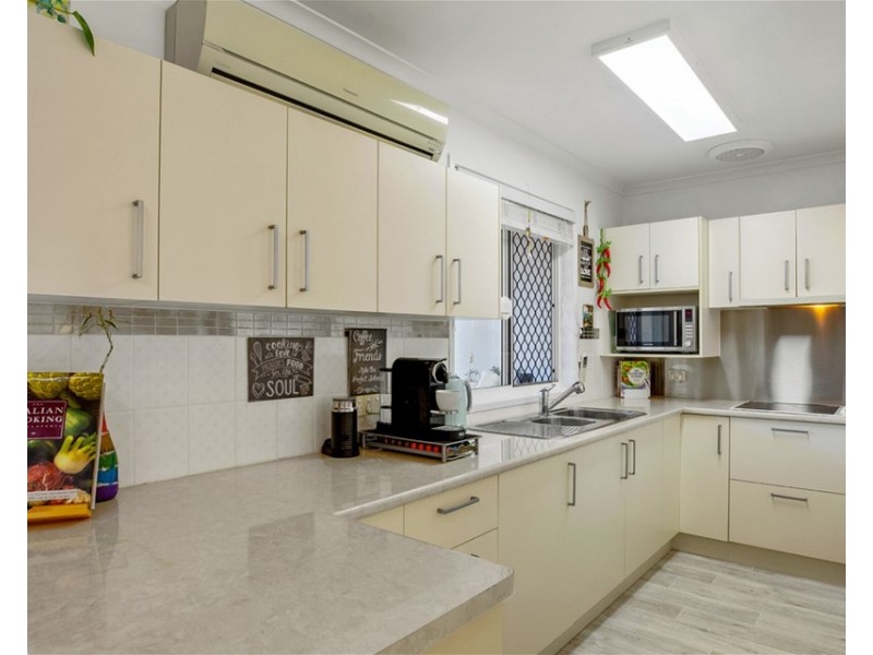 8 CUTTY SARK CRT, Cooloola Cove QLD 4580