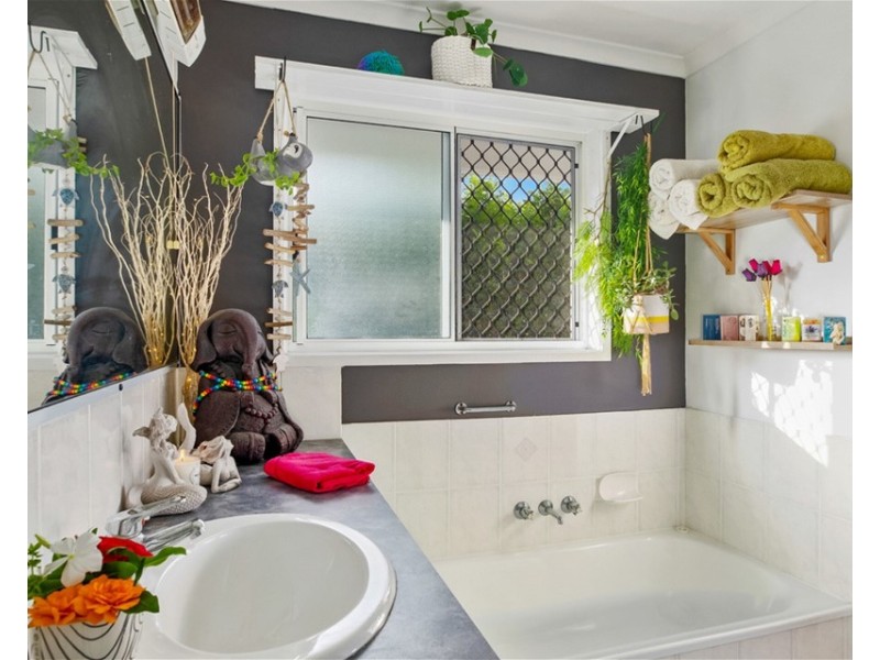 8 CUTTY SARK CRT, Cooloola Cove QLD 4580