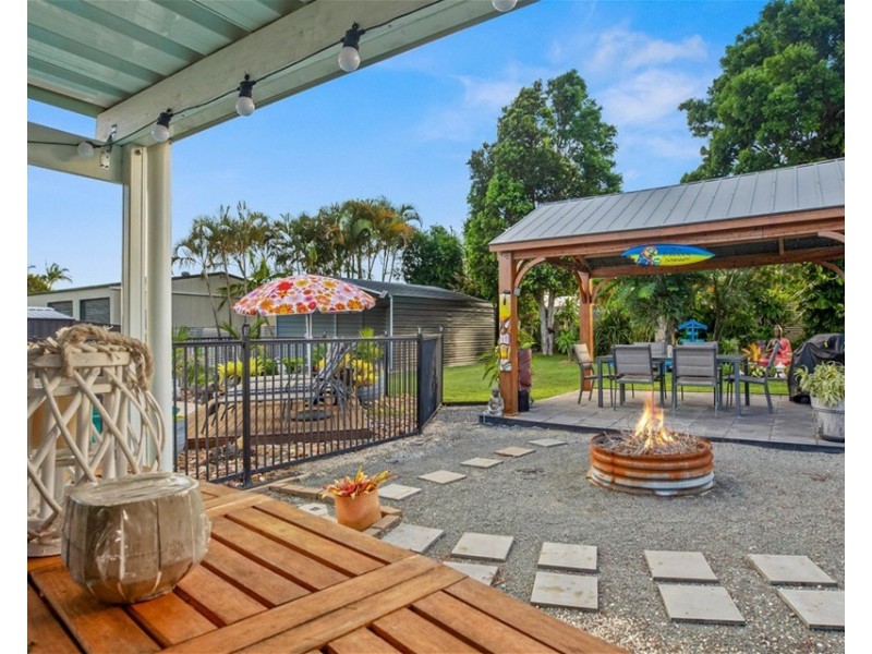 8 CUTTY SARK CRT, Cooloola Cove QLD 4580