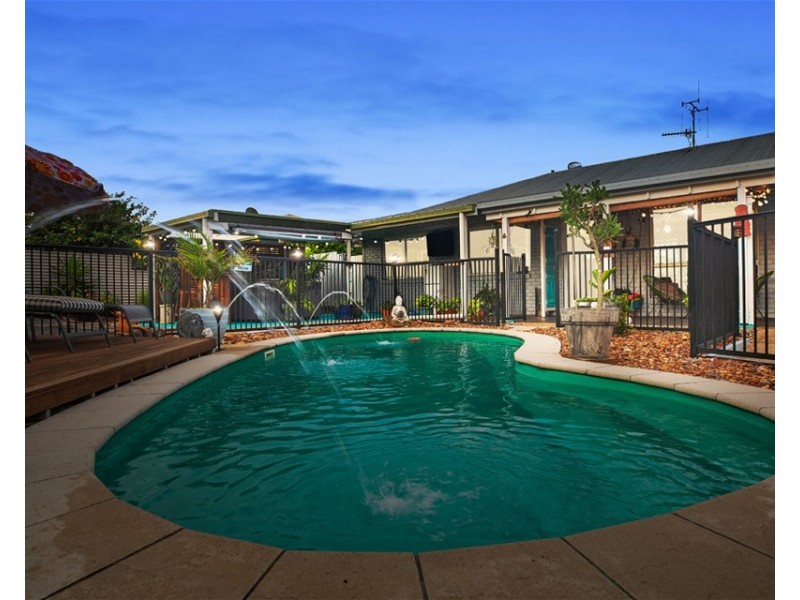 8 CUTTY SARK CRT, Cooloola Cove QLD 4580