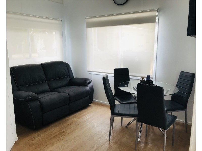 Cabin 3/1507 Pt Nepean Road, Rosebud VIC 3939