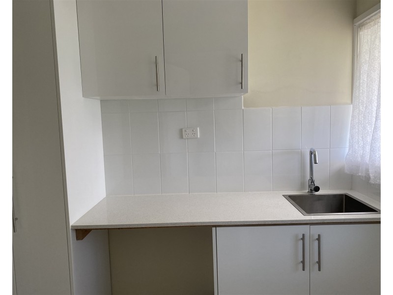 4 /Vasey  Court, Melton South VIC 3338