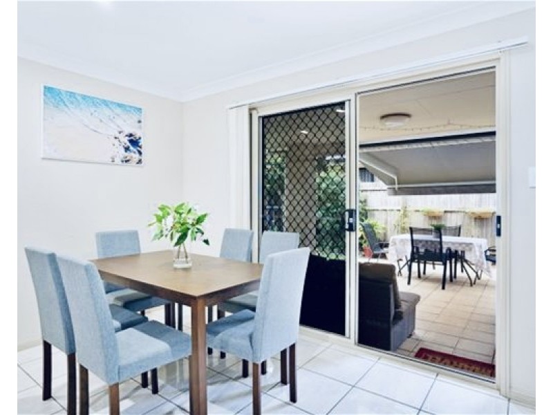 40 Corrimal Pl, Sandstone Point QLD 4511