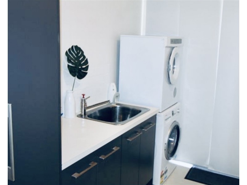 40 Corrimal Pl, Sandstone Point QLD 4511