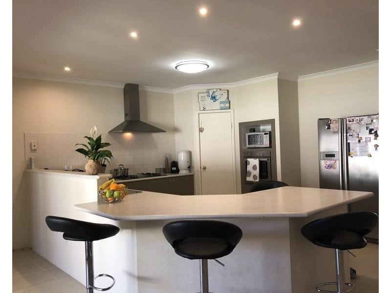 4 Virginia Turn, Madora Bay WA 6210