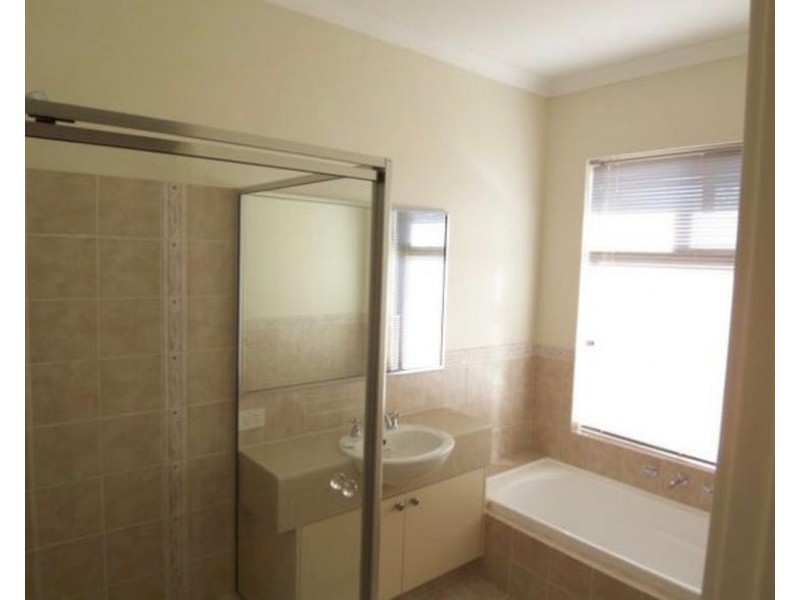 4 Virginia Turn, Madora Bay WA 6210