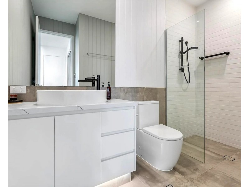 3 Kingfisher Crescent, Burleigh Waters QLD 4220