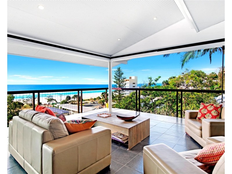 2/5 Barker Street, Currumbin QLD 4223